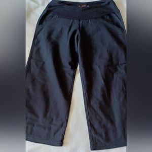 Linen blend wide leg black maternity capris (xs)